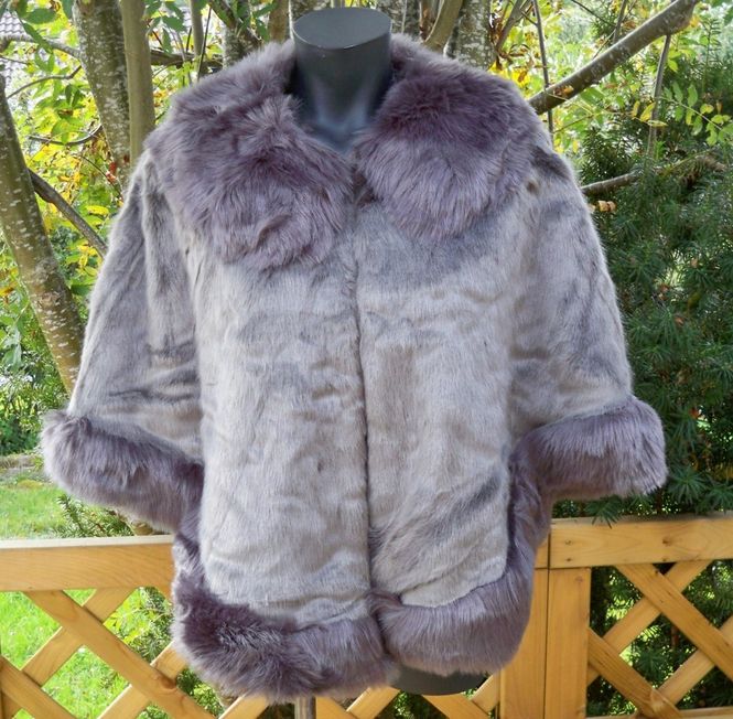 Huvudbild Grå pälscape fuskpäls