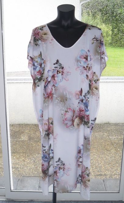 Huvudbild Vit Mönstrad Kaftan Viskos