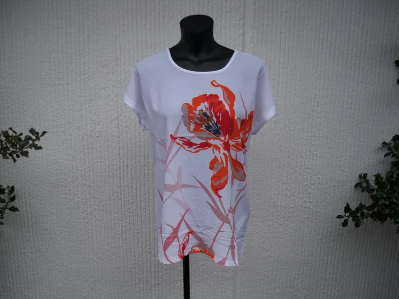 Naturvit Topp Med Orange Mönster Ze-Ze