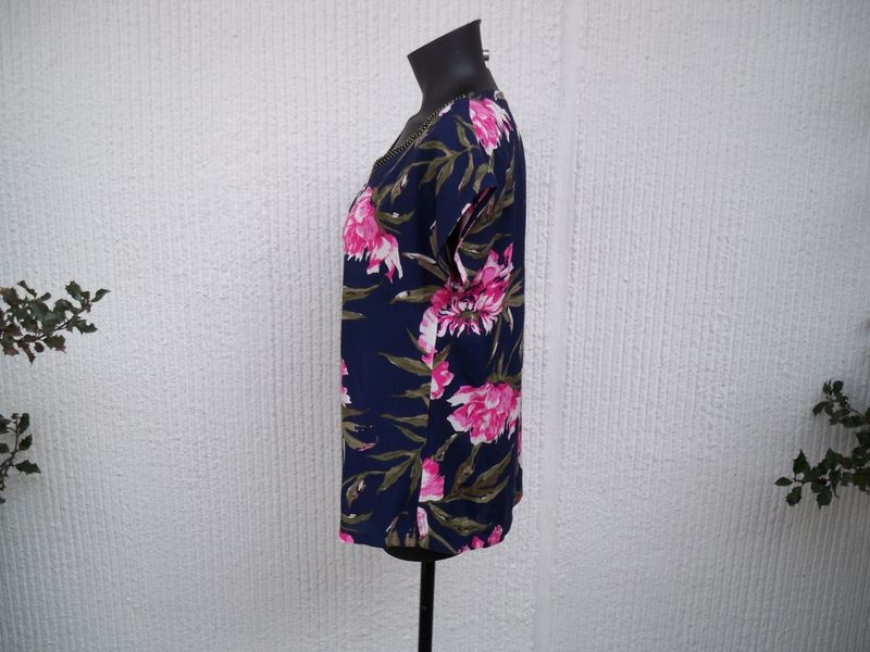 Mörkblå/Rosa Blommig Blus Cherri. Ze-Ze