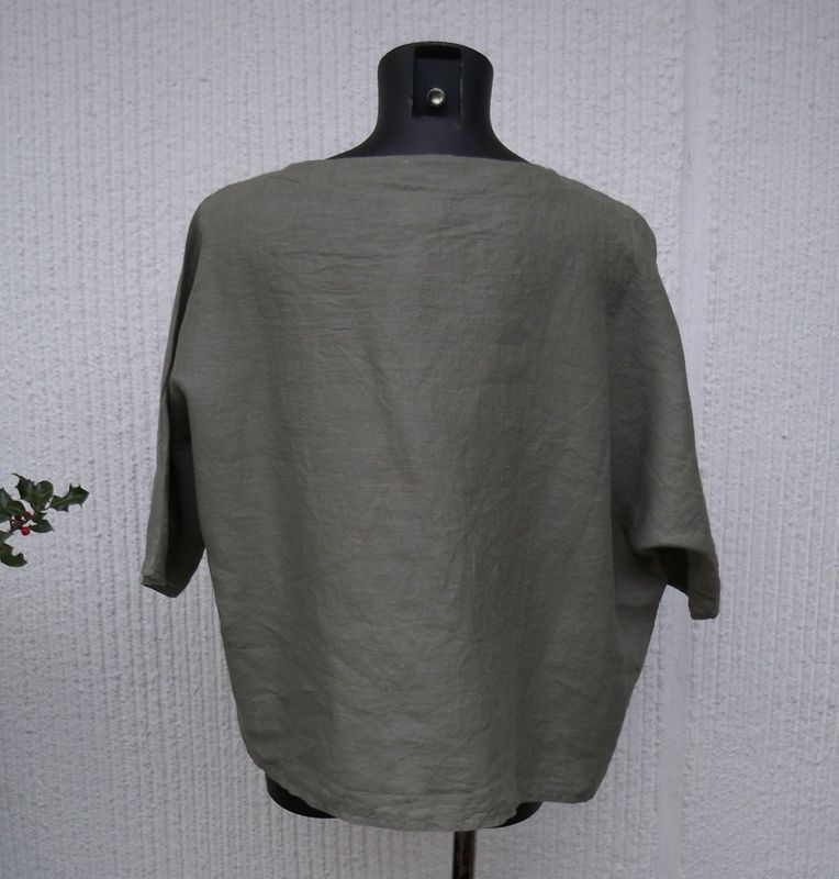 Khakigrön Linneblus Med Halvlång Ärm. Puro Lino