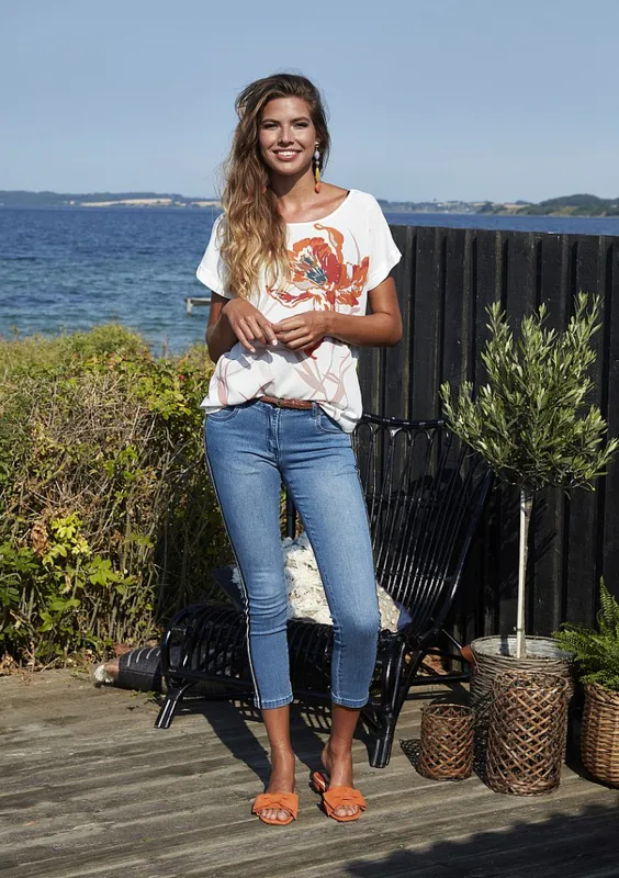 Naturvit Topp Med Orange Mönster Ze-Ze