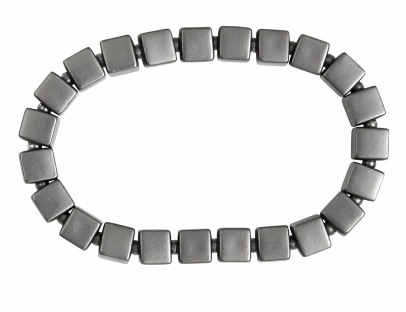 Elastiskt Armband Lulu Hematit Dansk Smykkekunst