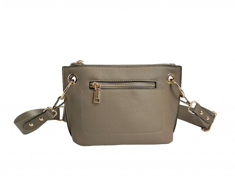 Beige liten axelremsväska crossbody