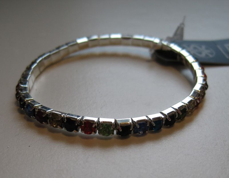 Elastiskt Strass armband Mixade Färger. Från Idar