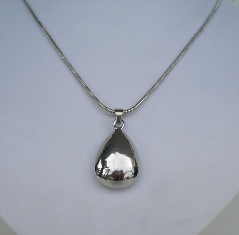 Långt Halsband Vit Droppe