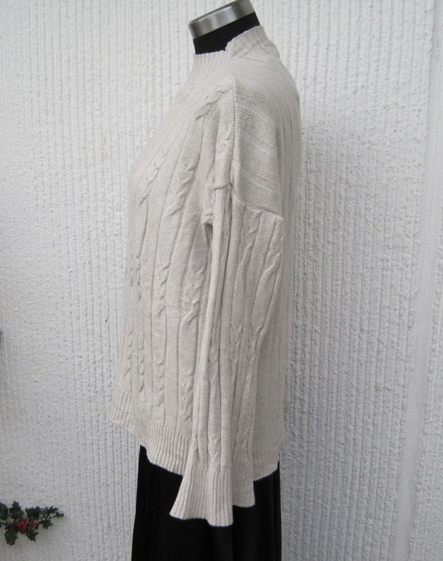 Gemini - Ljusbeige Stickad Tröja Med Flätmönster