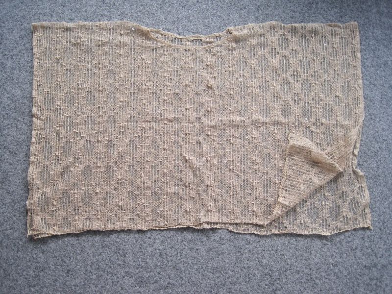 Beige Spetsponcho / Nätponcho