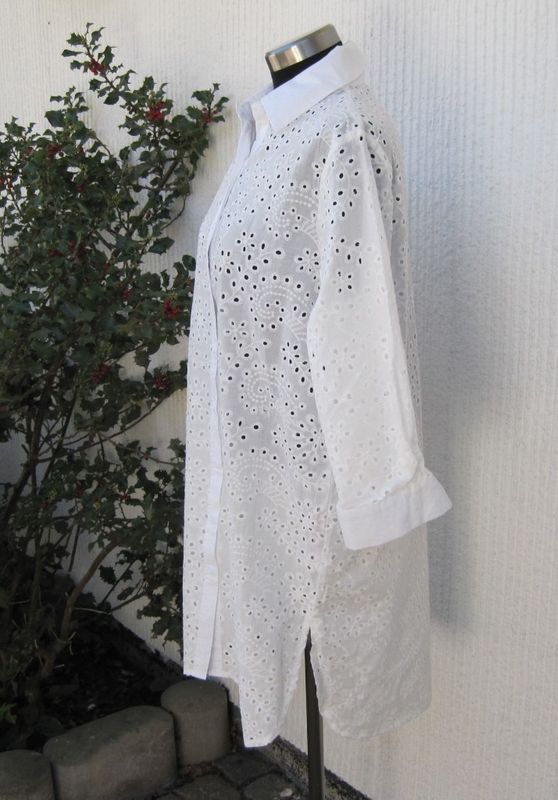 Vit lång brodyrblus långskjorta