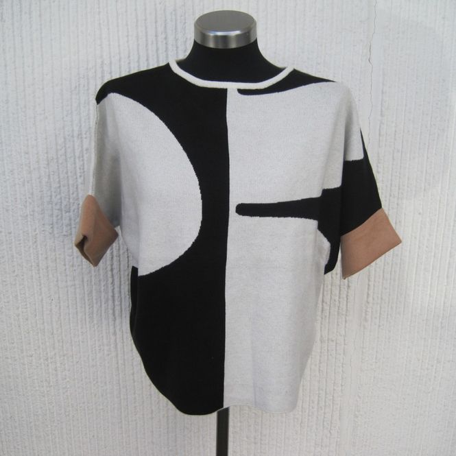 Huvudbild Stickad Tröja Vit Svart Halvlång Ärm