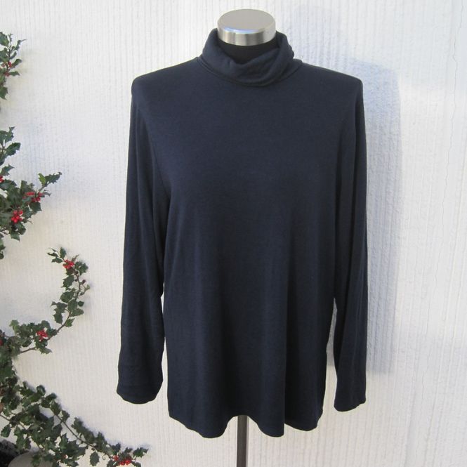 Huvudbild Mörkblå Finstickad Tröja Med Polokrage Lång Ärm